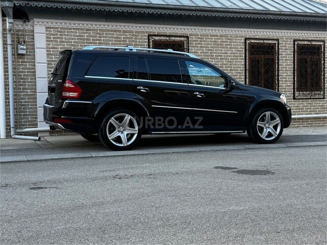 Mercedes GL 550 4MATIC-5
