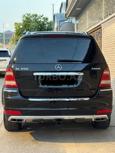 Mercedes GL 550 4MATIC-18