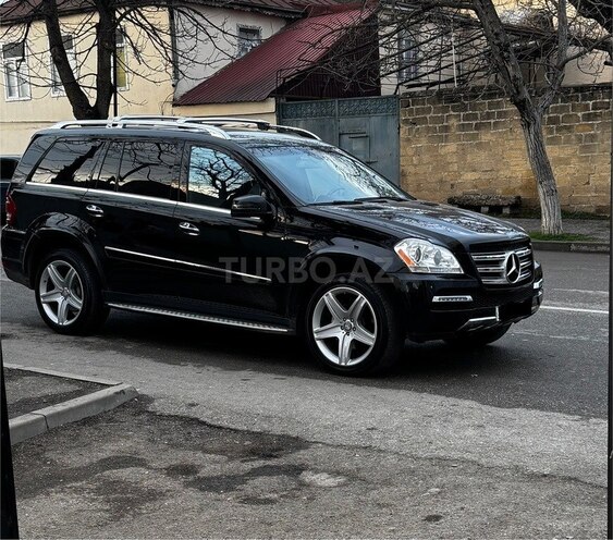 Mercedes GL 550 4MATIC-4