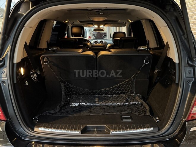 Mercedes GL 550 4MATIC-17
