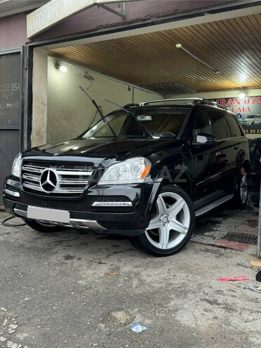 Mercedes GL 550 4MATIC-1
