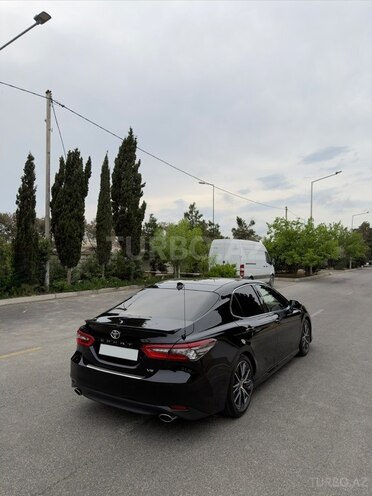 Toyota Camry-5