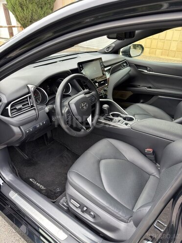Toyota Camry-7