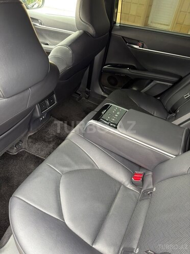 Toyota Camry-9