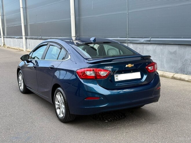 Chevrolet Cruze-18