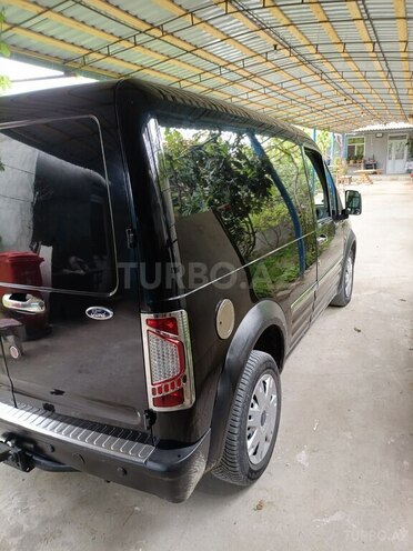 Ford Tourneo Connect-5