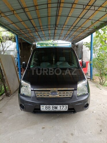 Ford Tourneo Connect-1