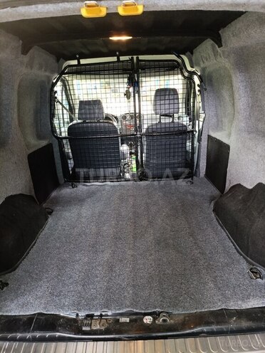 Ford Tourneo Connect-14