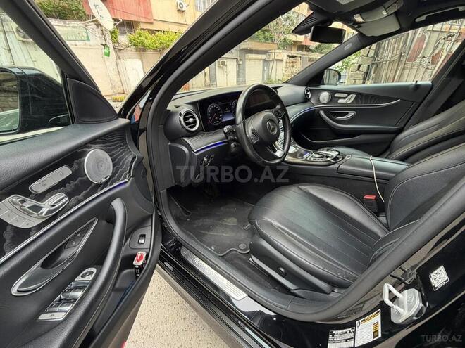 Mercedes E 300-9