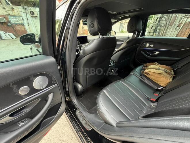 Mercedes E 300-10