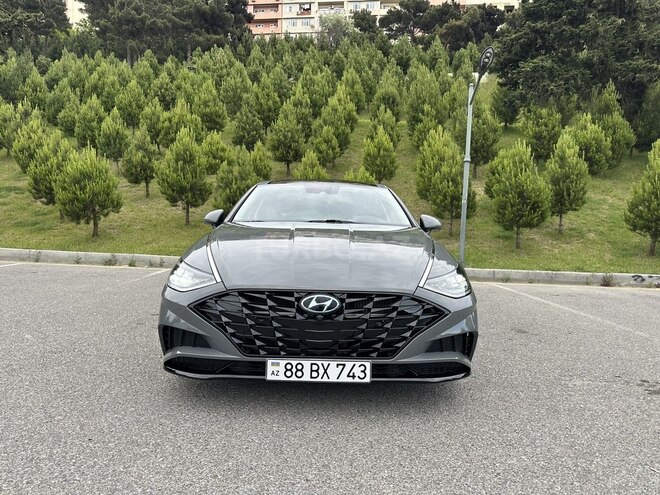Hyundai Sonata-1