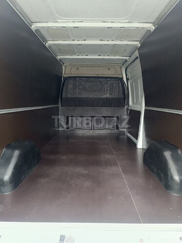 Ford Transit-14