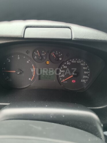 Ford Transit-16