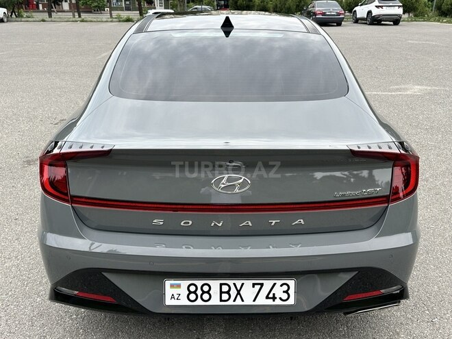 Hyundai Sonata-2