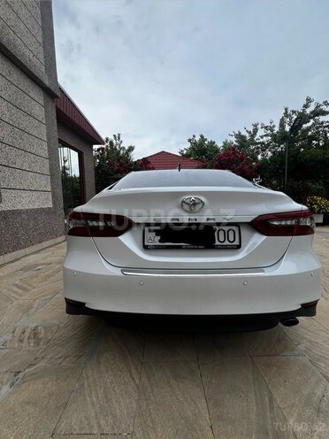 Toyota Camry-3