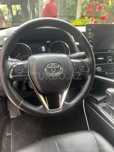 Toyota Camry-5