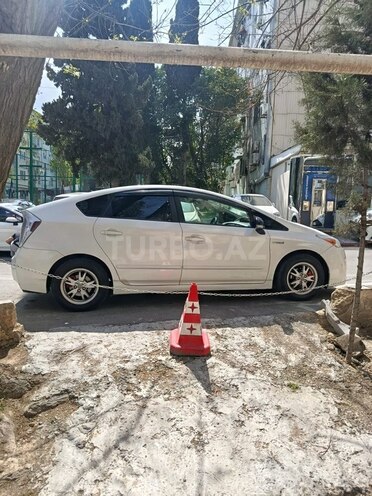 Toyota Prius-6