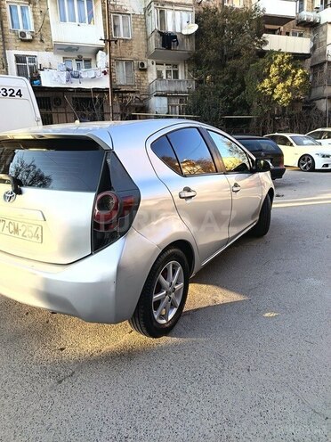 Toyota Aqua-11