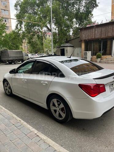 Chevrolet Cruze-12