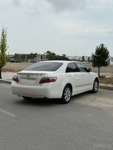 Toyota Camry-7