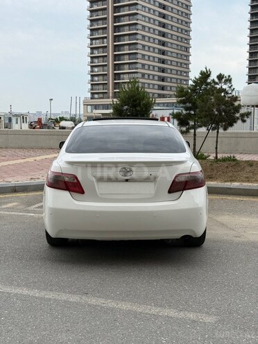 Toyota Camry-5