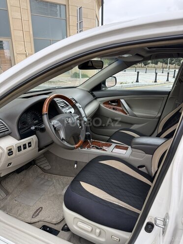 Toyota Camry-9