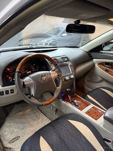 Toyota Camry-8