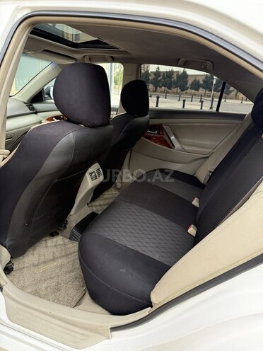 Toyota Camry-12