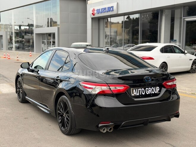 Toyota Camry-6