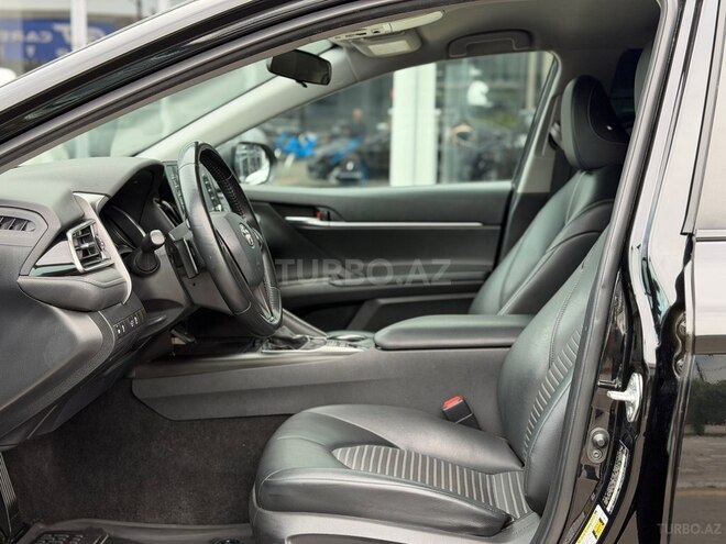 Toyota Camry-10