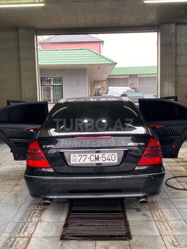 Mercedes E 240-3