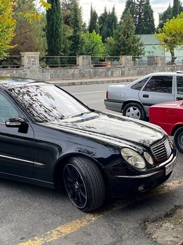 Mercedes E 240-7