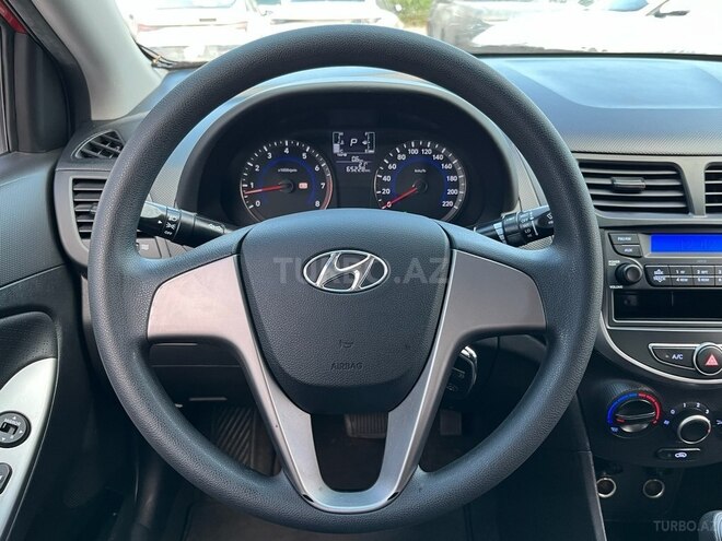 Hyundai Accent-3