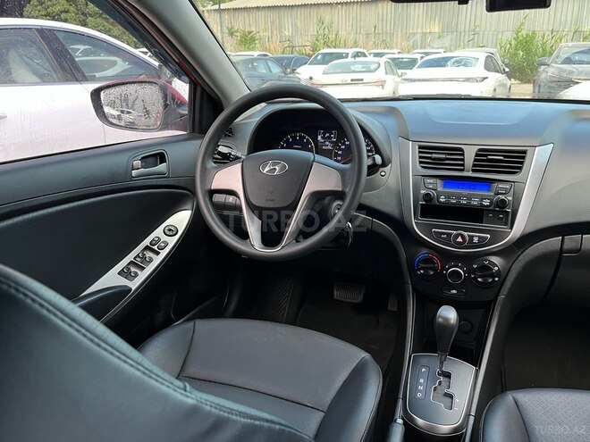 Hyundai Accent-8