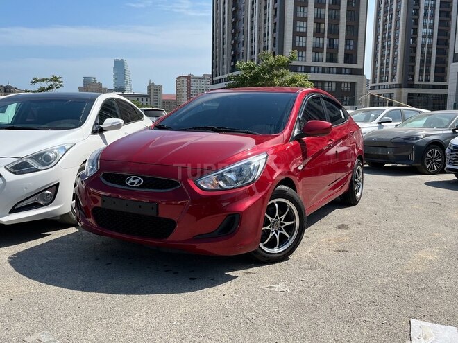 Hyundai Accent-1