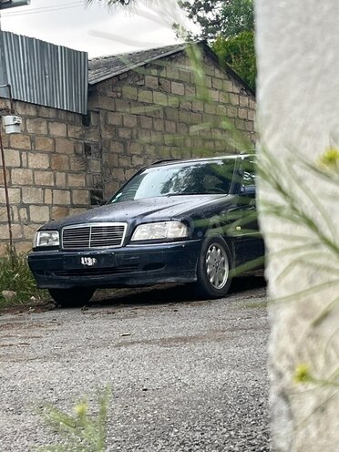 Mercedes C 240-1