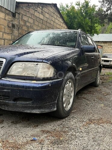 Mercedes C 240-11