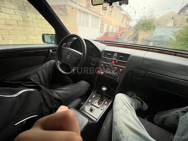 Mercedes C 240-14