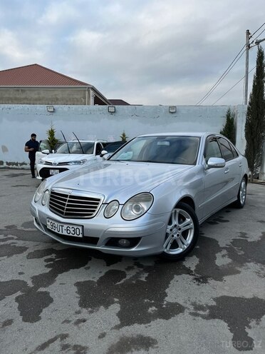 Mercedes E 220-2