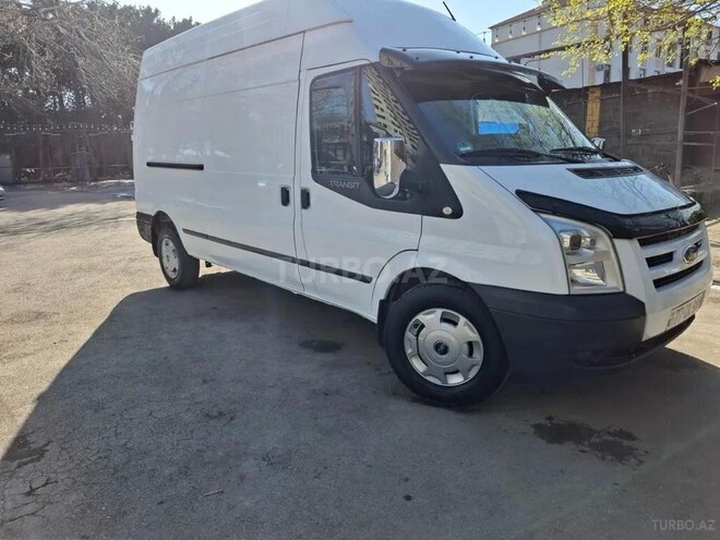 Ford Transit-5