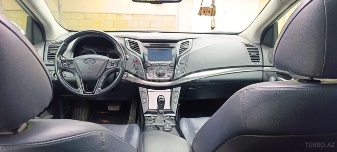 Hyundai i40-12