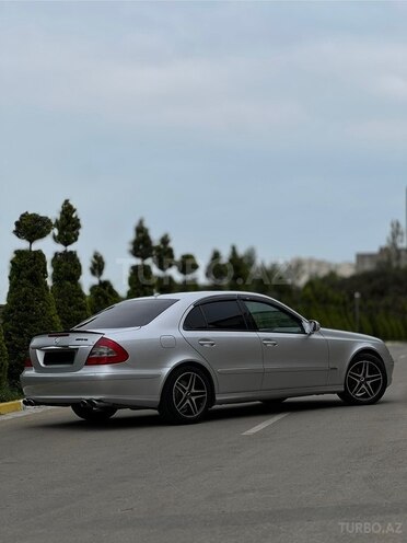 Mercedes E 280-3