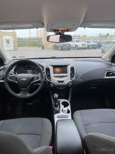 Chevrolet Cruze-10