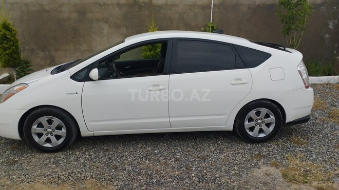 Toyota Prius-5