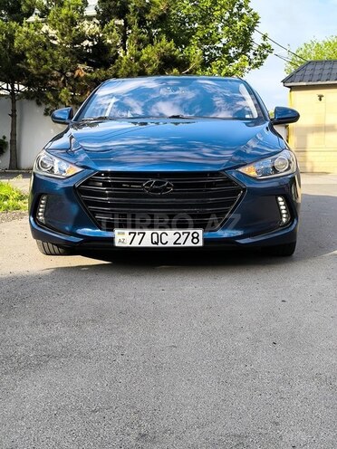 Hyundai Elantra-1