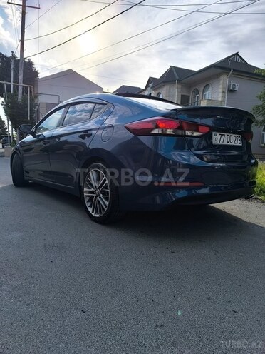 Hyundai Elantra-6