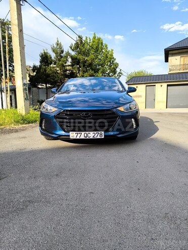 Hyundai Elantra-8