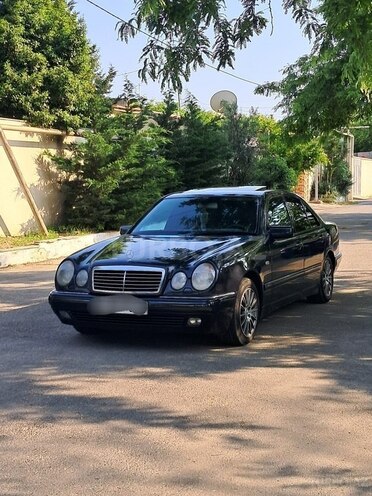 Mercedes E 280-18