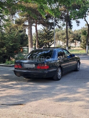 Mercedes E 280-14