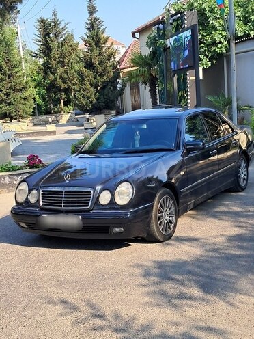 Mercedes E 280-2